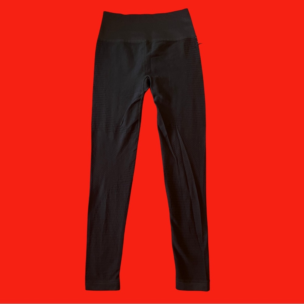 NWT - F21 High Waisted Seamless Leggings - Size M